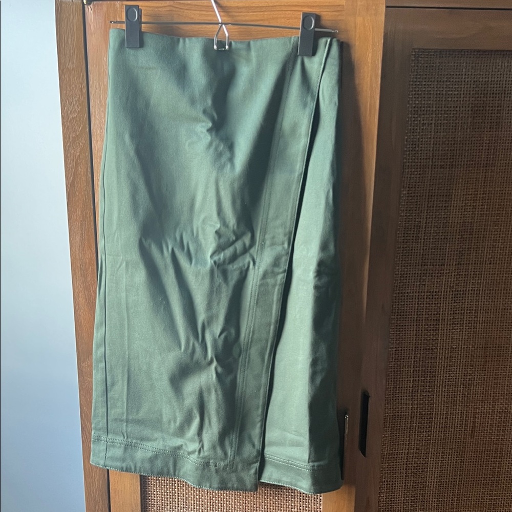 Ann Taylor NWT Forest Green Midi Skirt